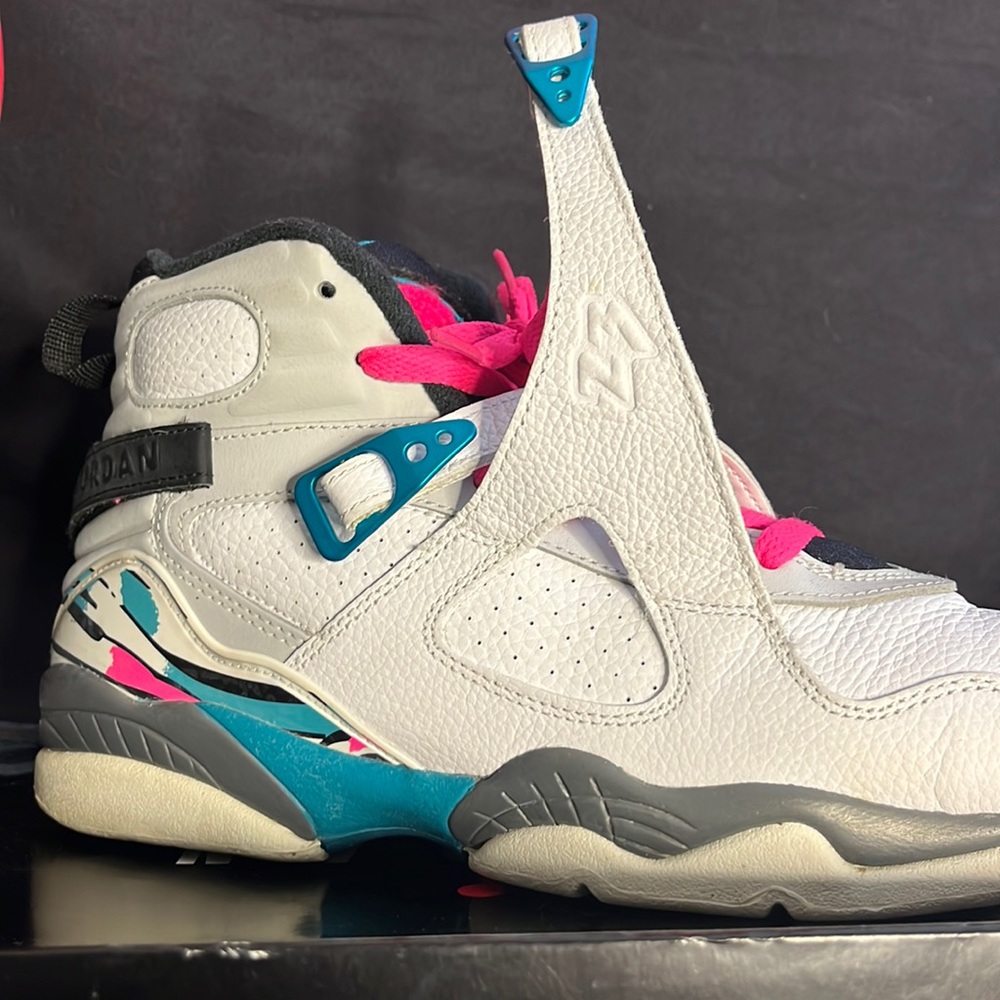 Air Jordan 8